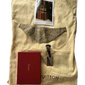Mixed Lot 5 Louis Vuitton Dust
Cover Bottega Veneta Cartier Furla
